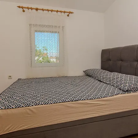 Gerzic Apartament *
