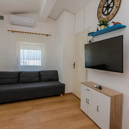 Apartament Gerzic *